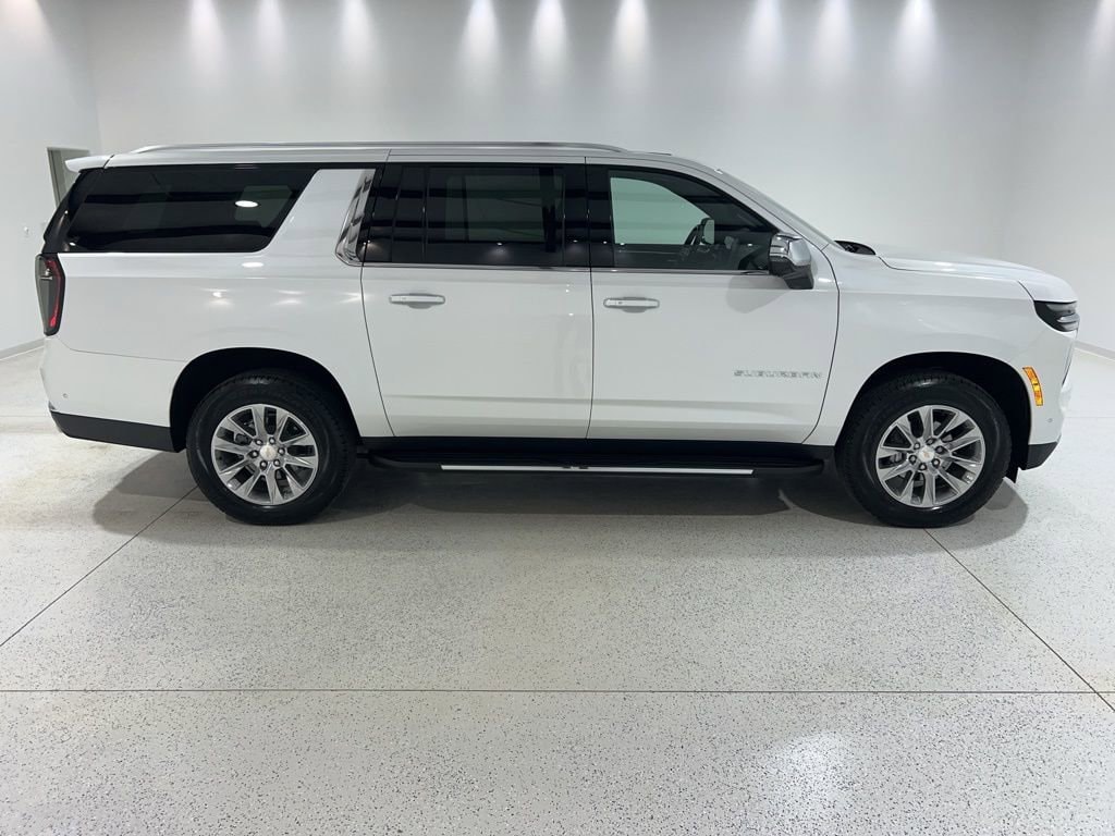 2025 Chevrolet Suburban Premier - Photo 6