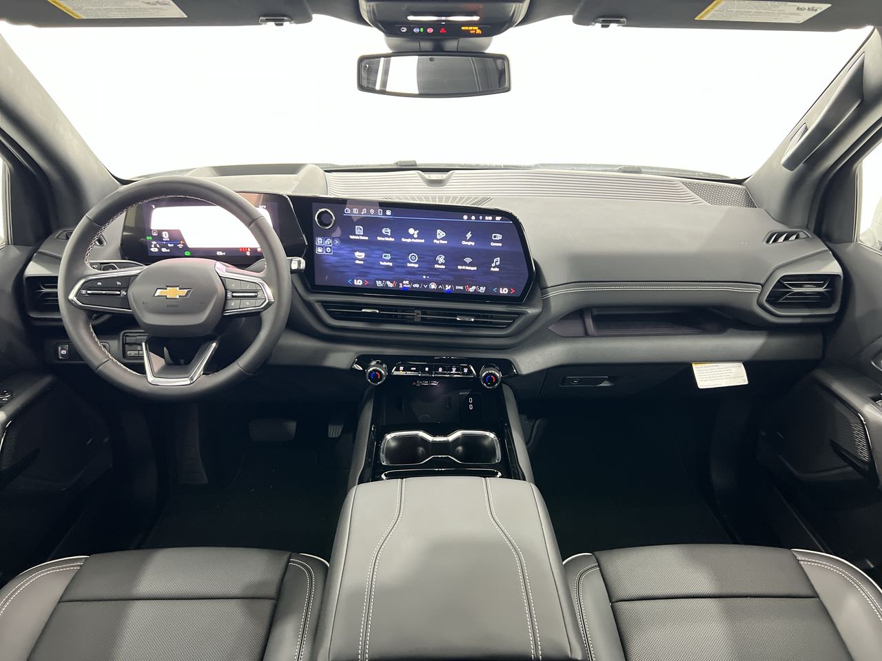2025 Chevrolet Silverado EV LT - Photo 41