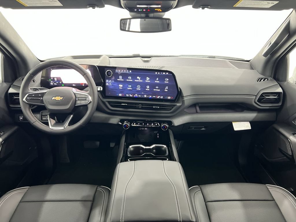 2025 Chevrolet Silverado EV LT - Photo 17