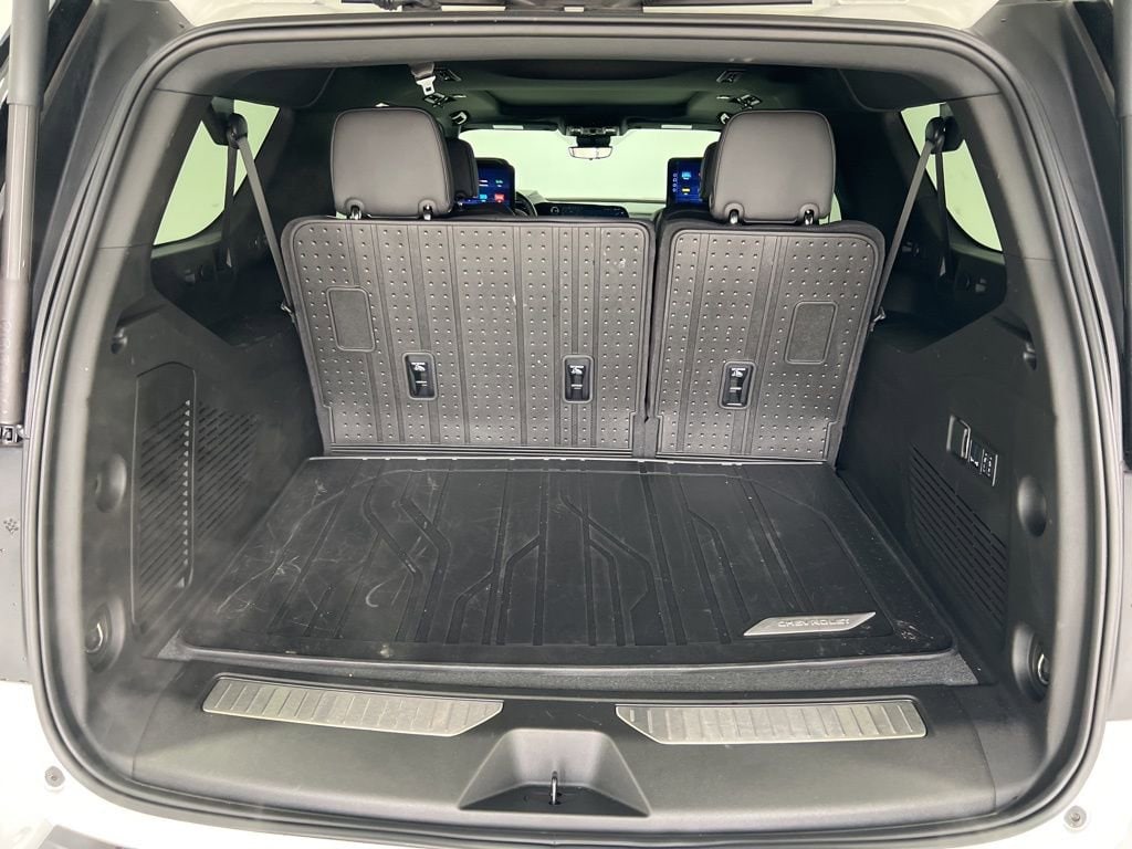 2025 Chevrolet Suburban Premier - Photo 24