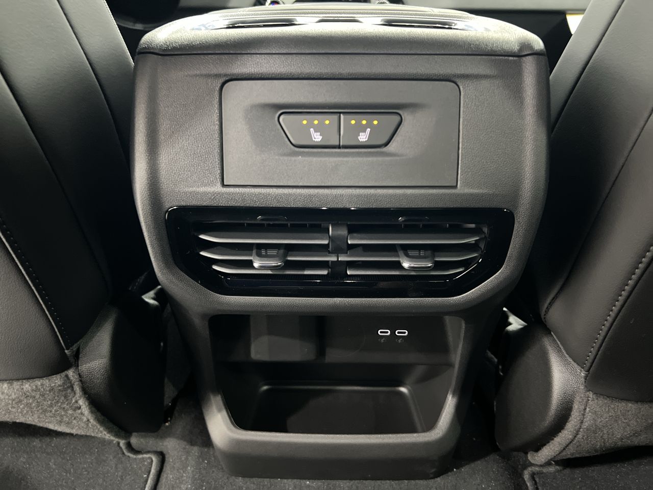 2025 Chevrolet Silverado EV LT - Photo 42