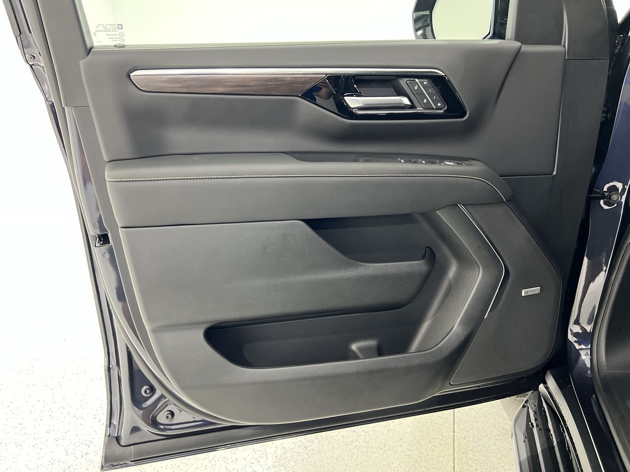 2025 Chevrolet Tahoe Premier - Photo 54