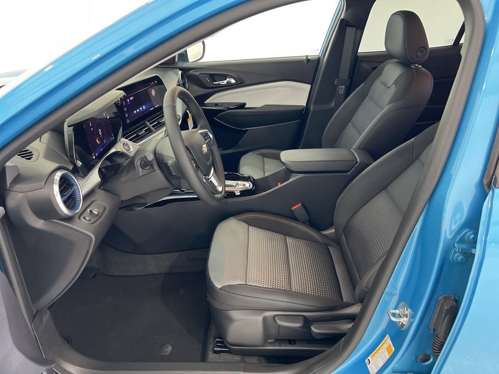 2026 Chevrolet Trax LT - Photo 17