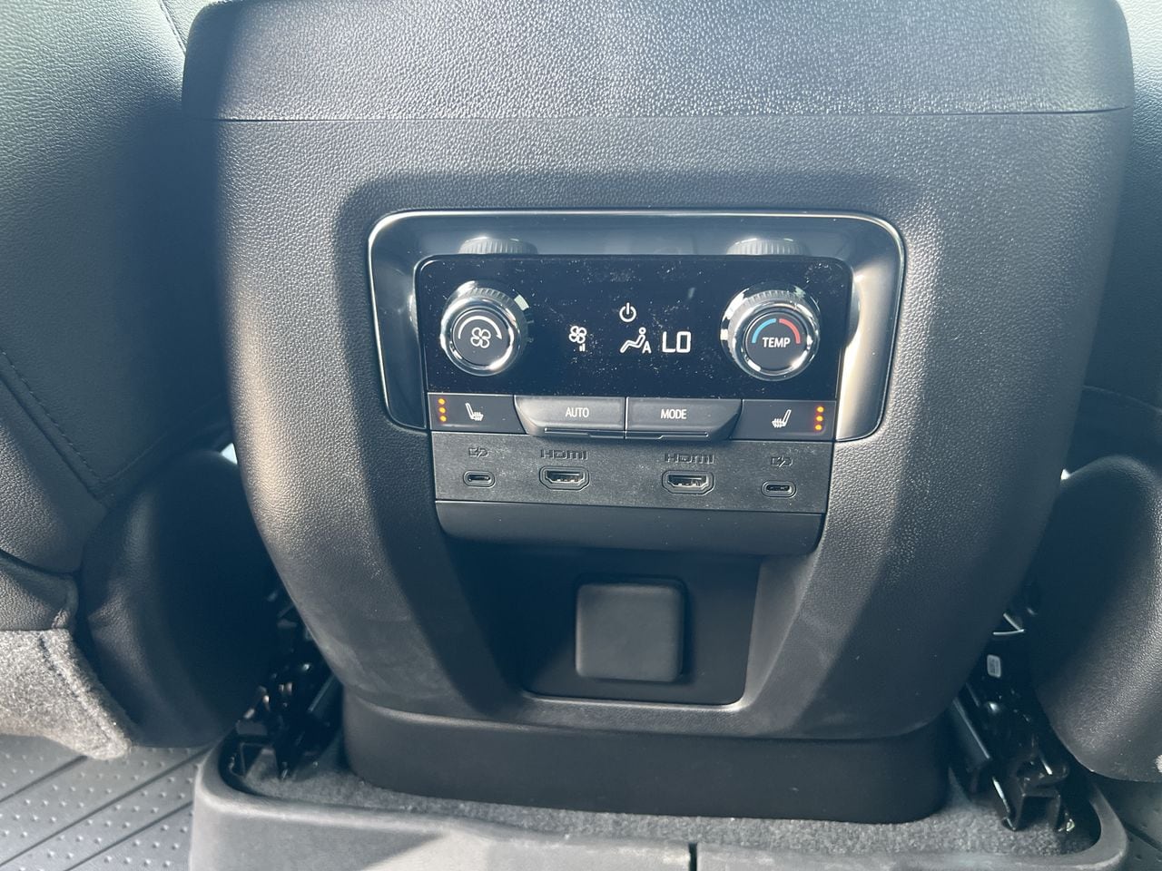 2025 Chevrolet Suburban Premier - Photo 54
