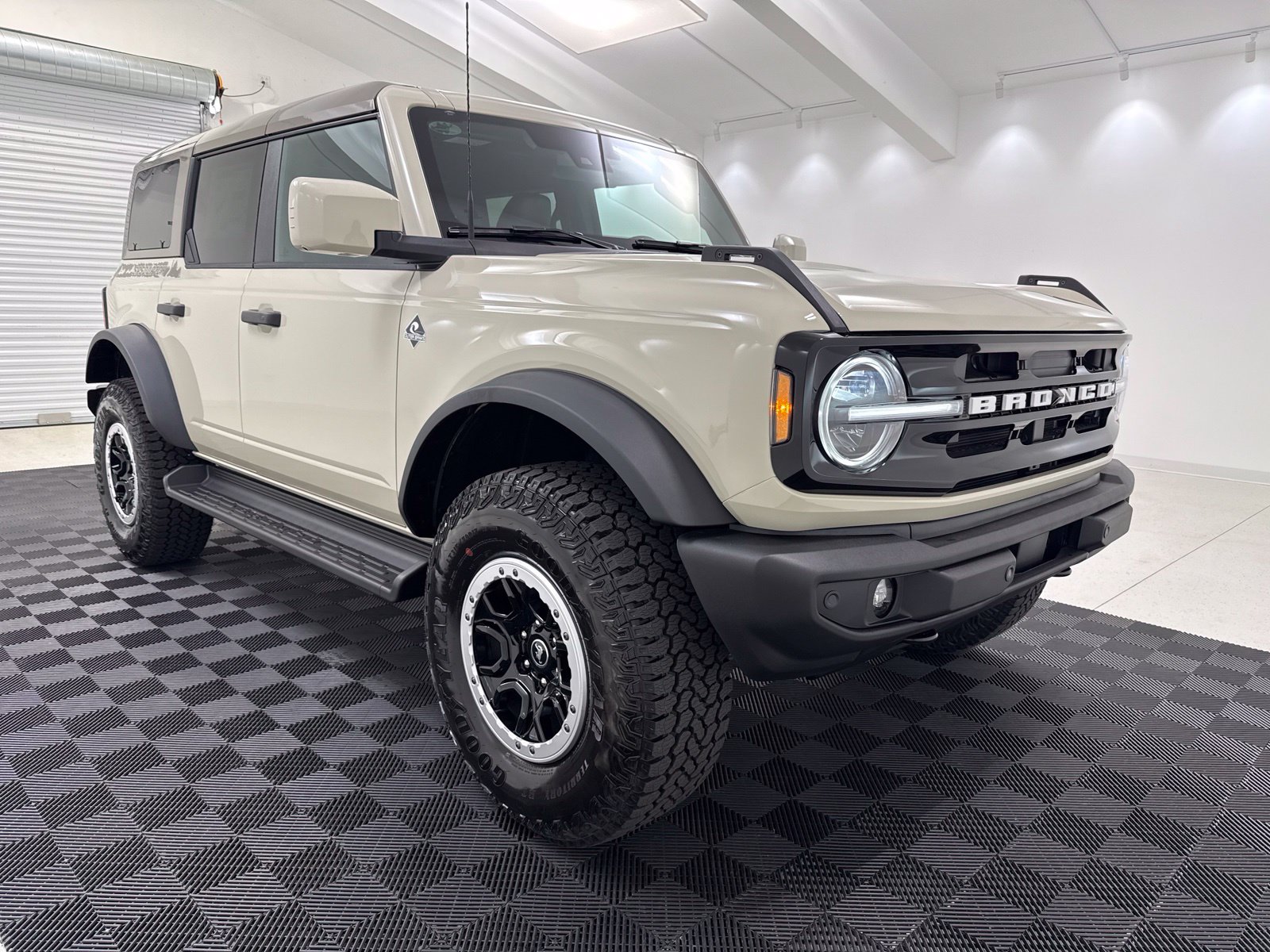 2026 Ford Bronco Outer Banks SUV