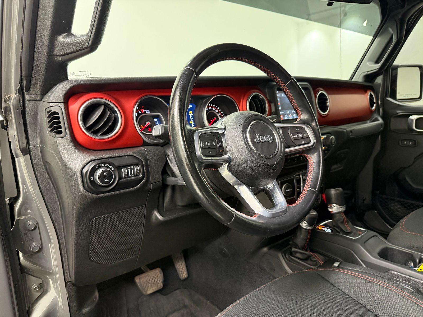 2021 Jeep Gladiator Rubicon - Photo 14