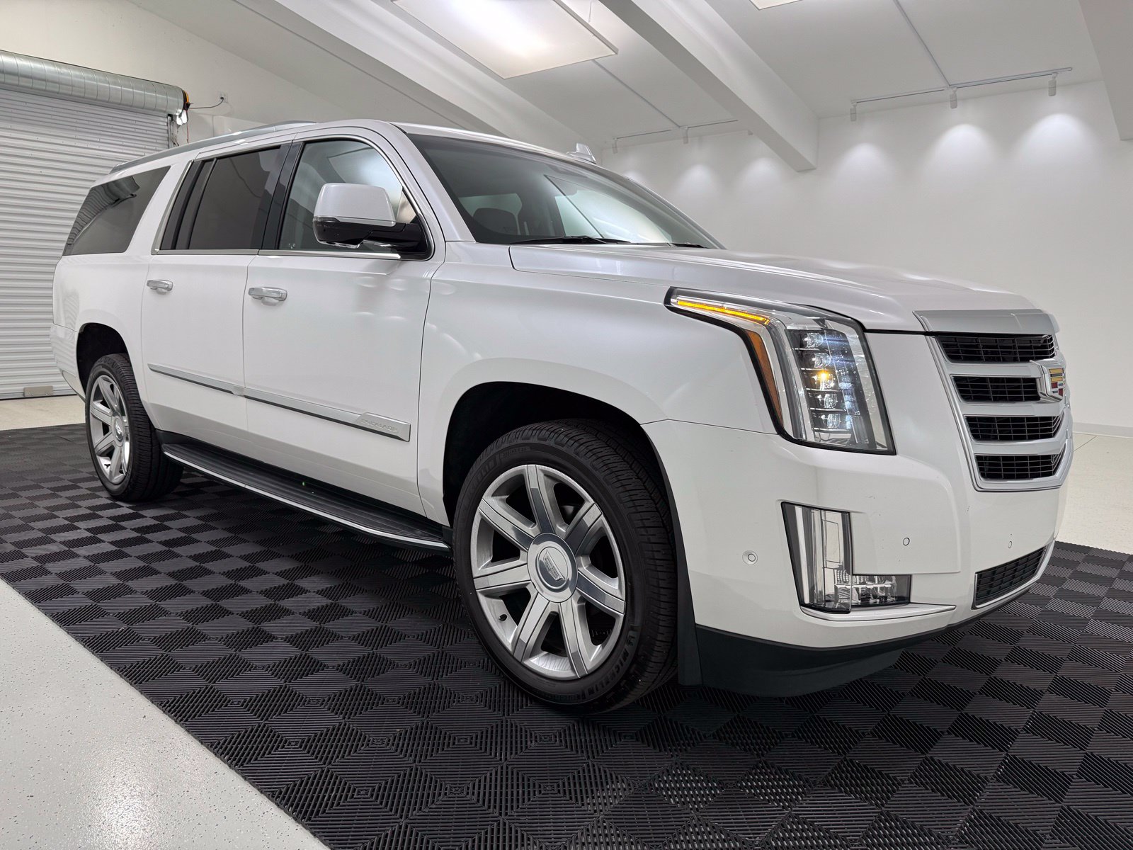 2019 Cadillac Escalade ESV Luxury