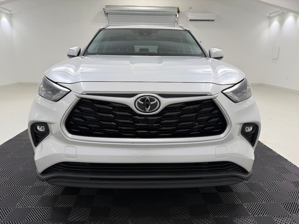 Used 2022 Toyota Highlander XLE SUV