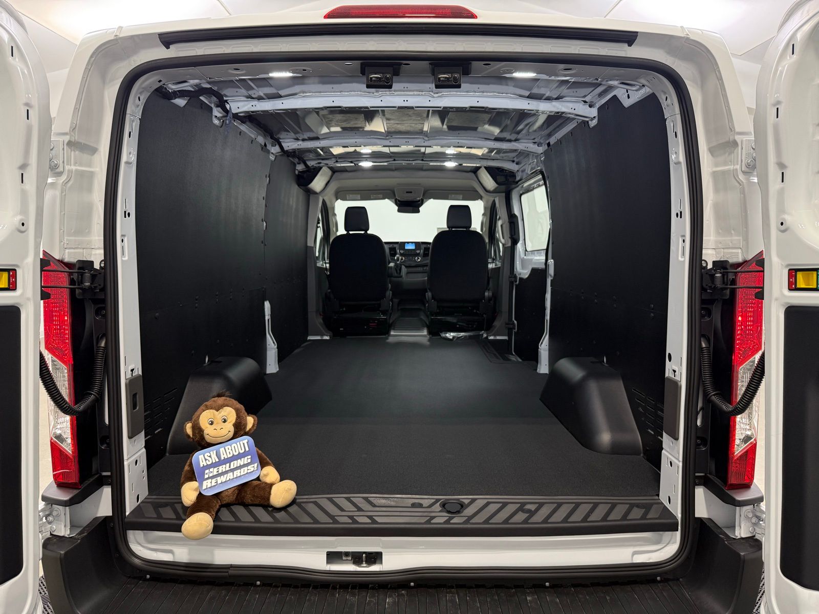 2025 Ford Transit Van Base - Photo 10