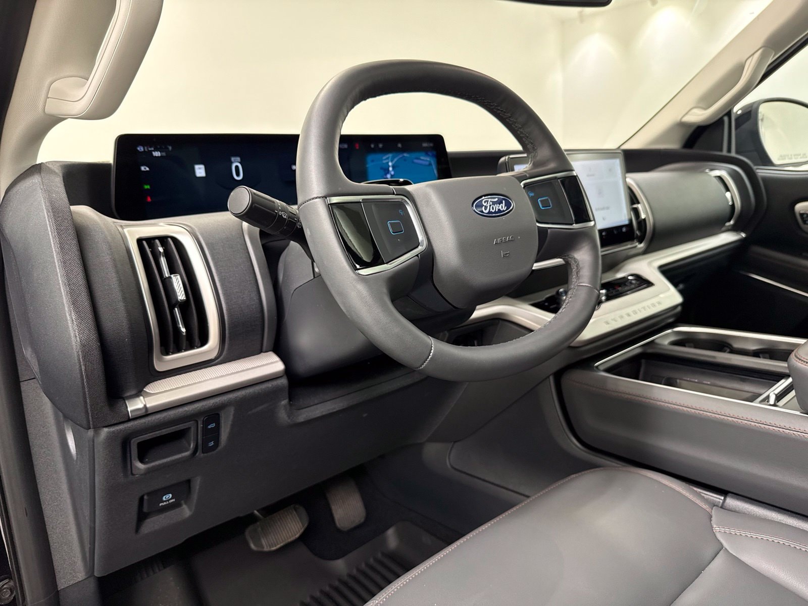 2025 Ford Expedition Active - Photo 15