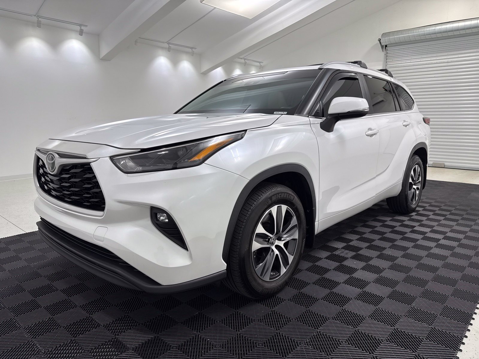 Used 2023 Toyota Highlander XLE SUV