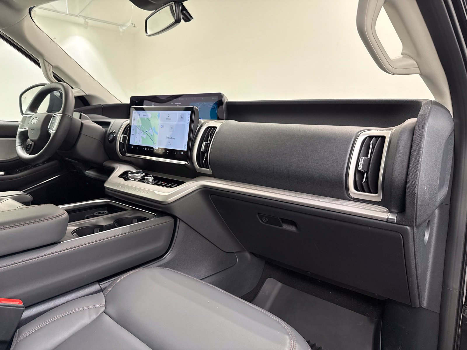 2025 Ford Expedition Active - Photo 33