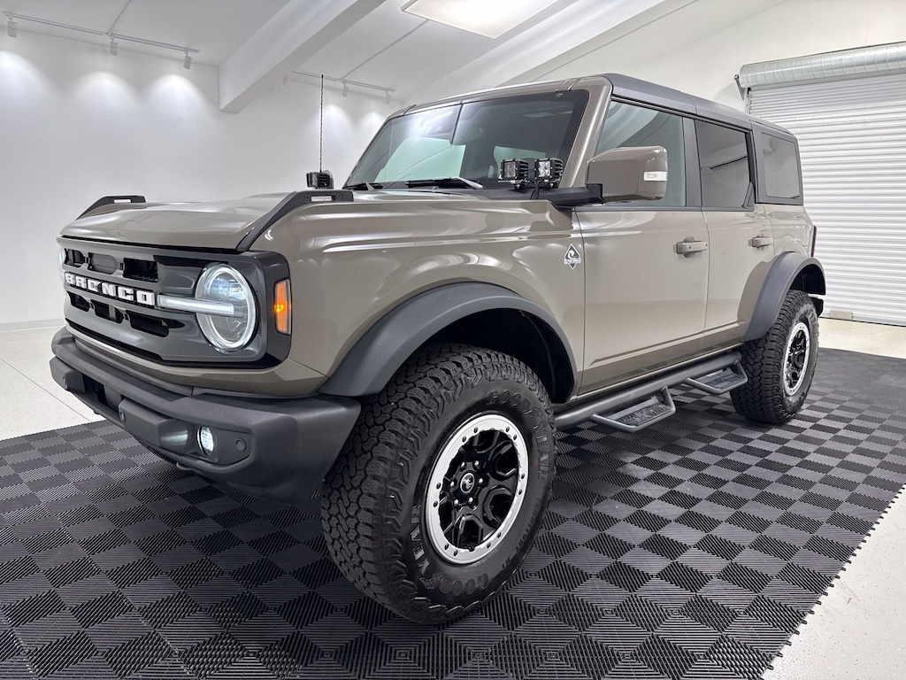 Used 2025 Ford Bronco Outer Banks SUV