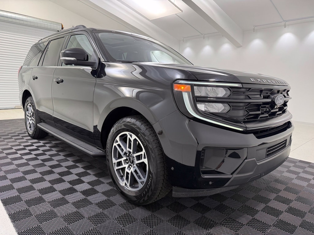 Used 2025 Ford Expedition Active SUV