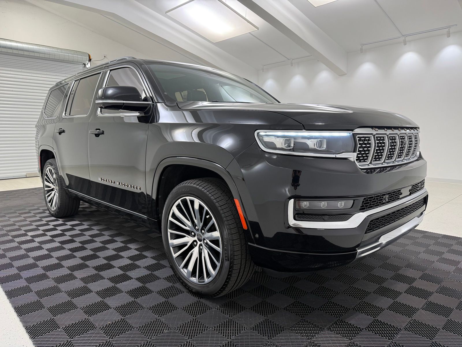 2023 Jeep Grand Wagoneer