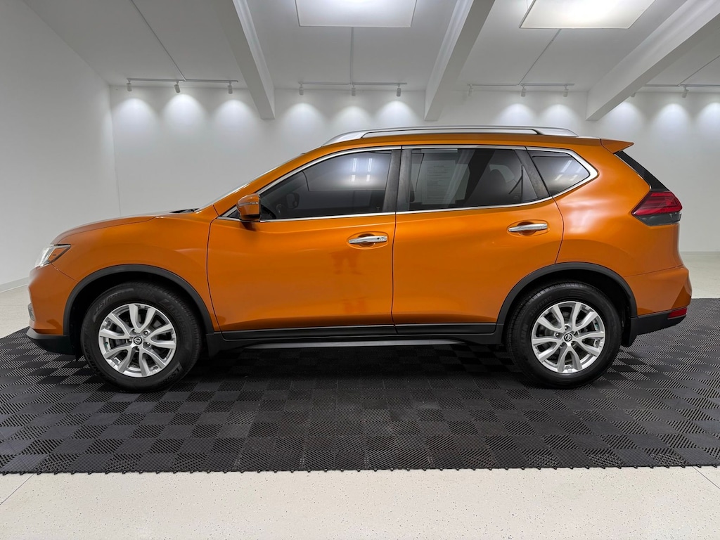 Used 2017 Nissan Rogue SV SUV
