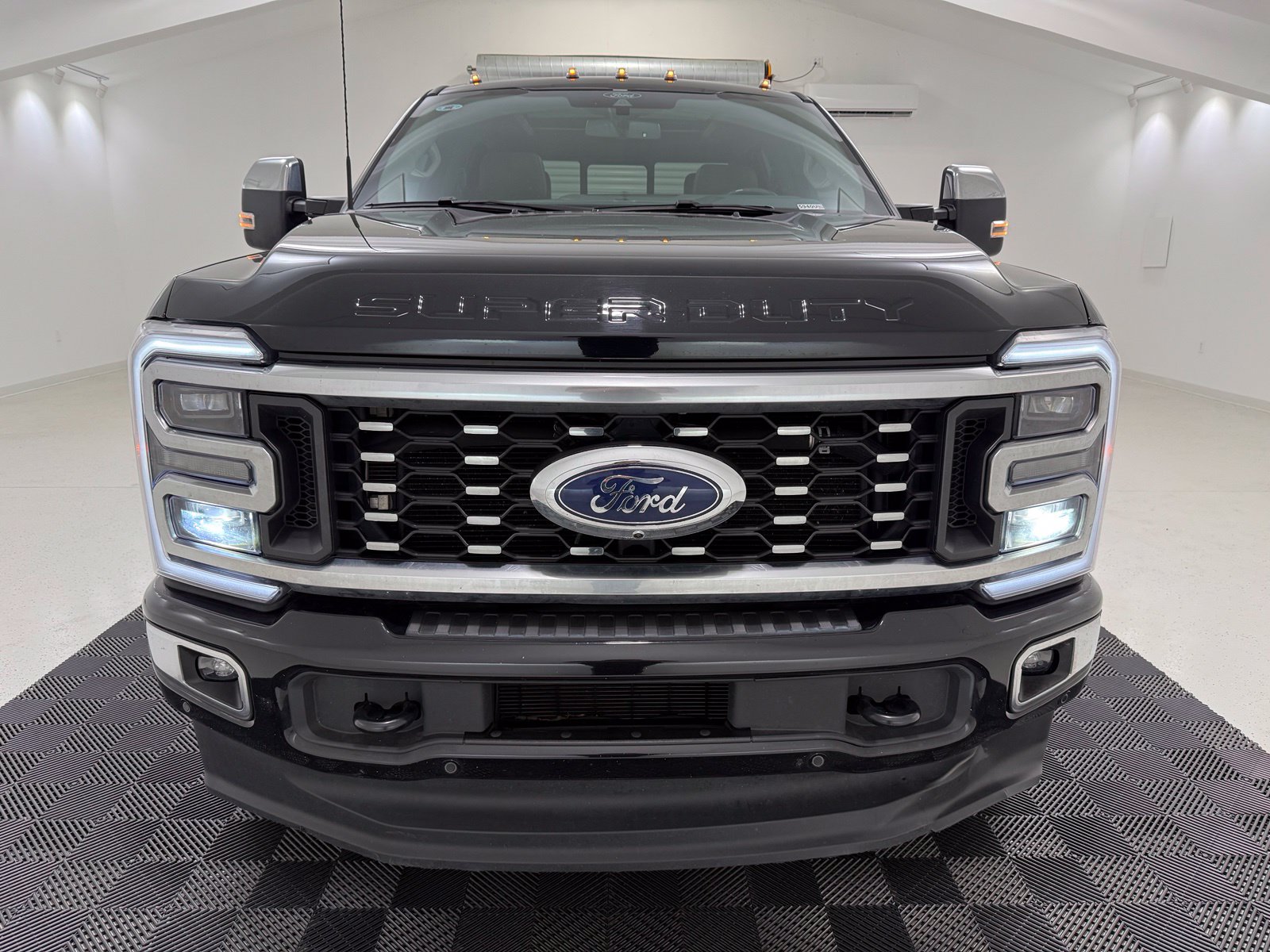 Used 2025 Ford F-350SD Platinum Truck