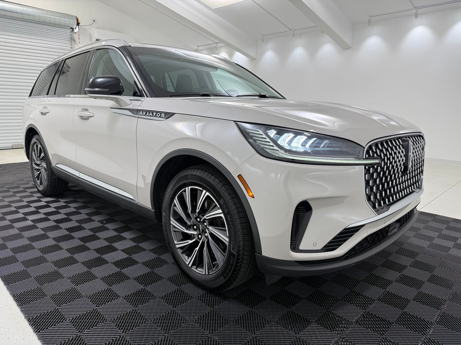 2025 Lincoln Aviator
