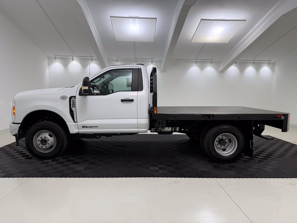 Used 2023 Ford F-350SD XLT Chassis