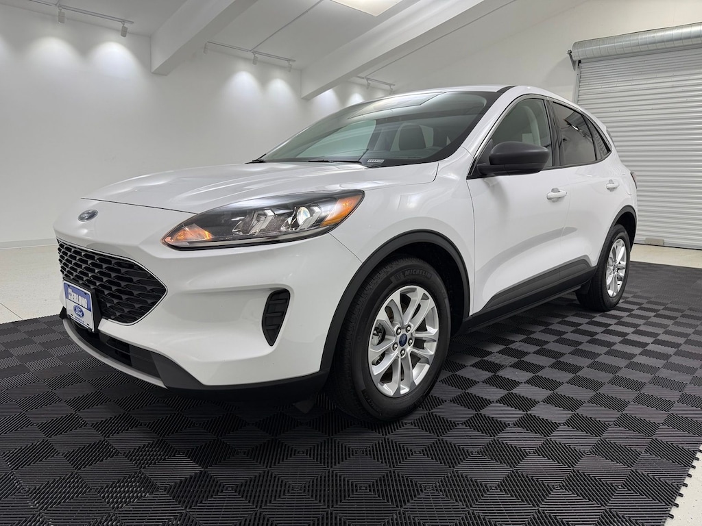 Used 2022 Ford Escape Hybrid SE SUV