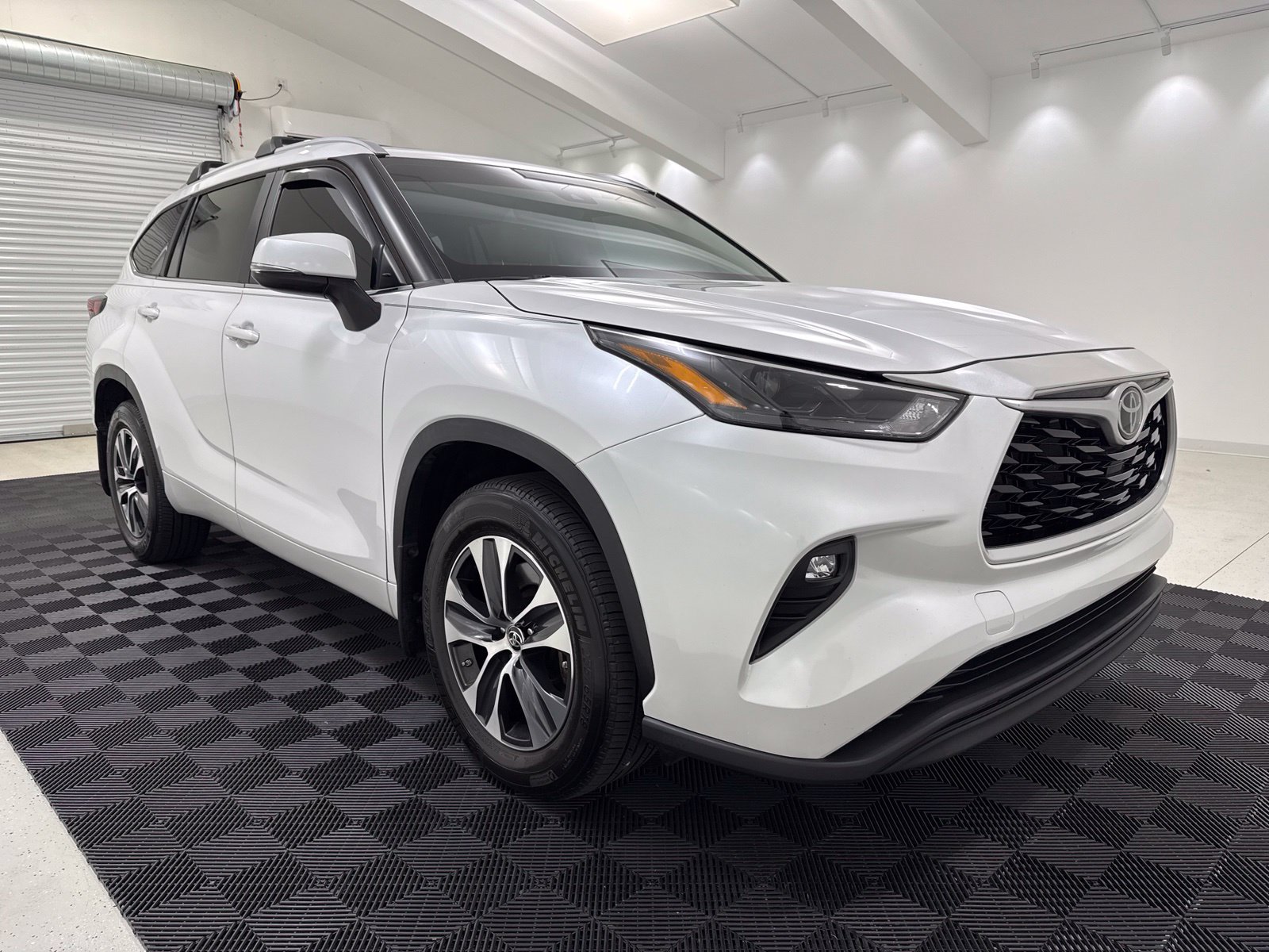 Used 2023 Toyota Highlander XLE SUV