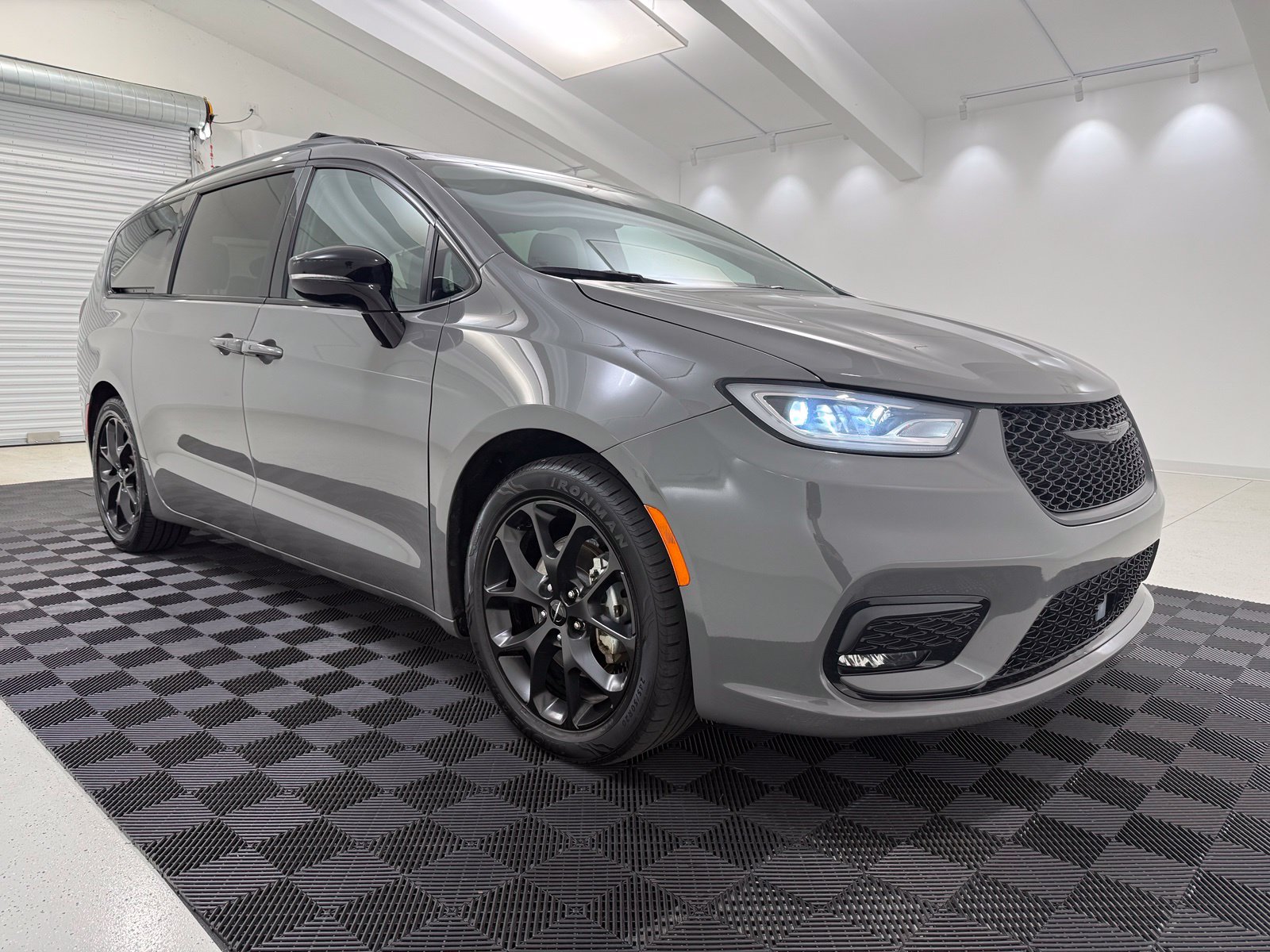 2025 Chrysler Pacifica
