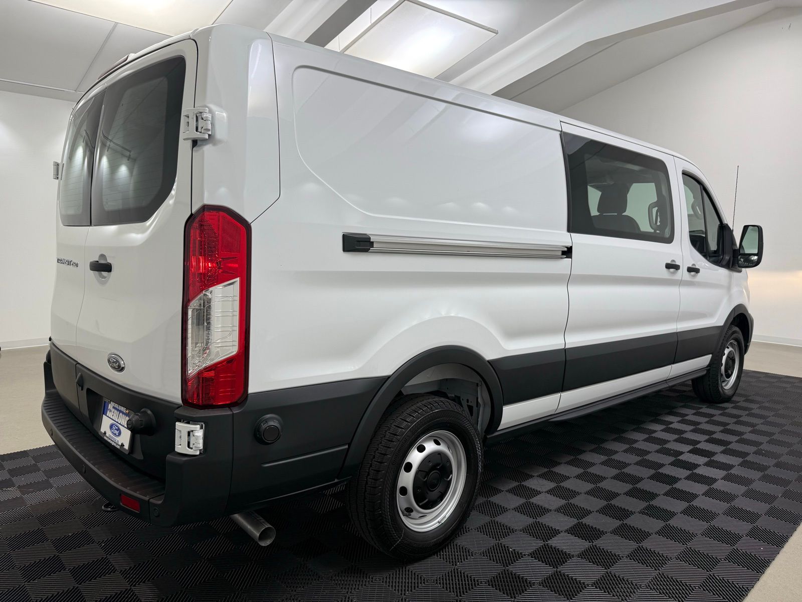 2025 Ford Transit Van Base - Photo 8