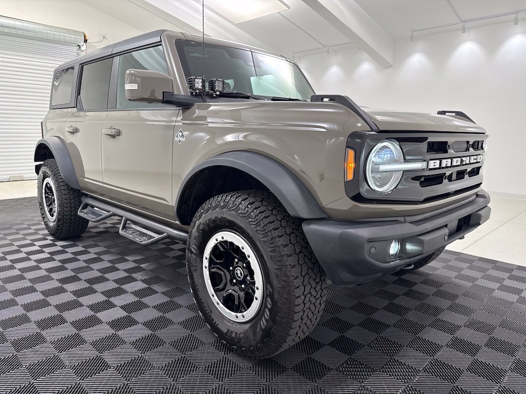 Used 2025 Ford Bronco Outer Banks SUV