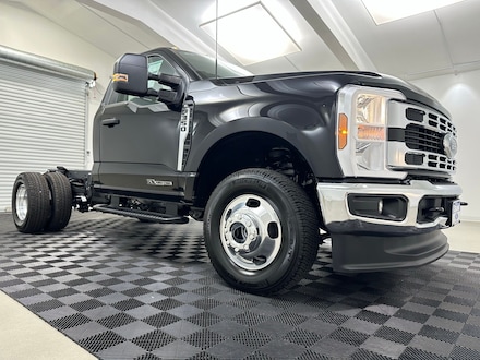 2025 Ford F-350SD XL Chassis