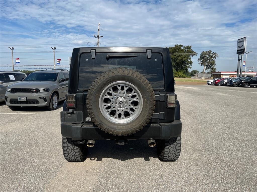 Used 2018 Jeep Wrangler Sahara Sport Utility