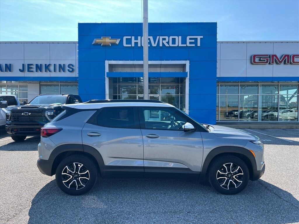 Used 2025 Chevrolet Trailblazer Activ Sport Utility