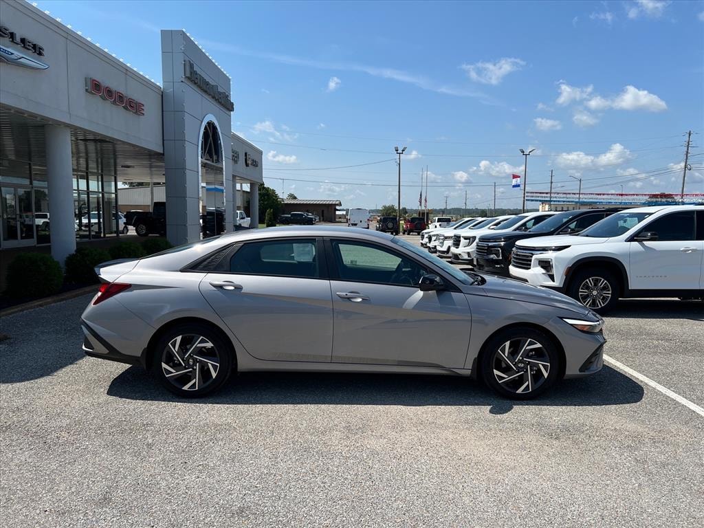 Used 2025 Hyundai Elantra SEL Sport Sedan