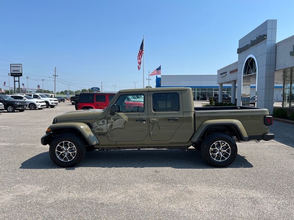 New 2025 Jeep Gladiator Sport S Pickup