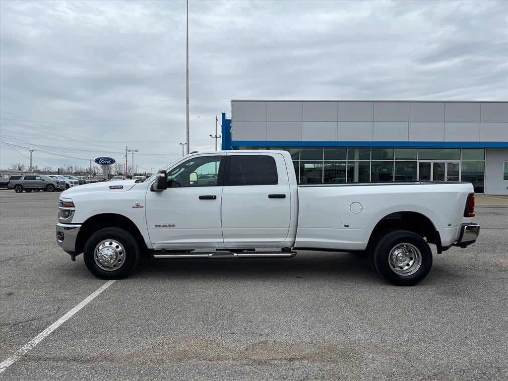 New 2026 Ram 3500 BIG HORN CREW CAB 4X4 8' BOX Pickup