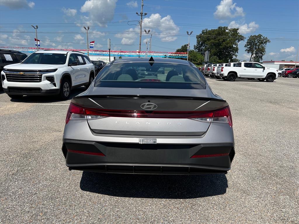 Used 2025 Hyundai Elantra SEL Sport Sedan
