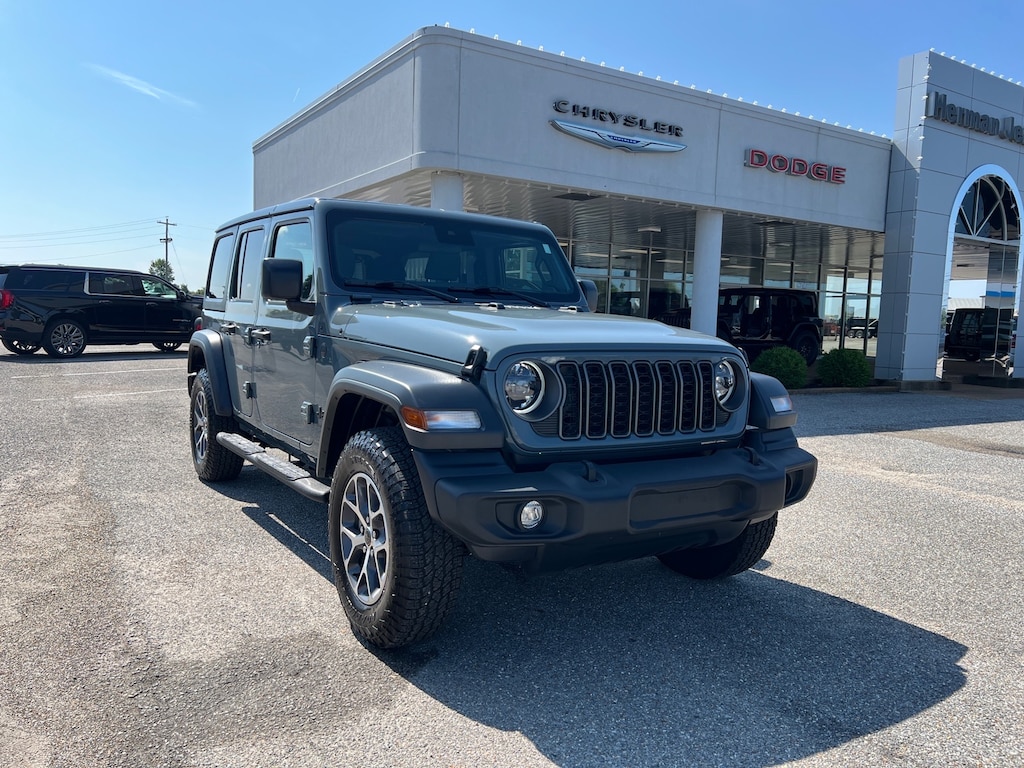 Used 2025 Jeep Wrangler 4-Door Summit 4x4 SUV