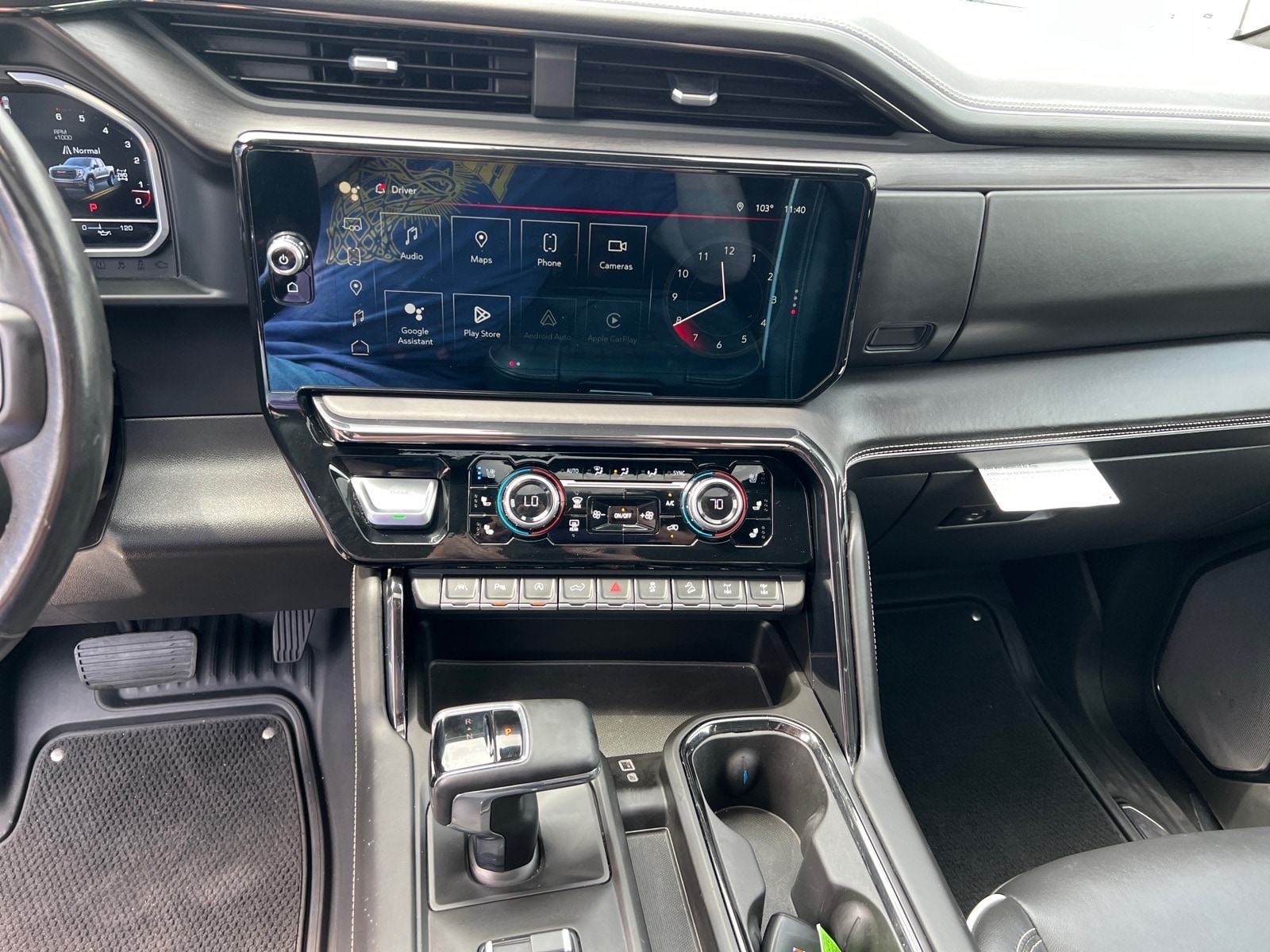 2023 GMC Sierra 1500 AT4X - Photo 19