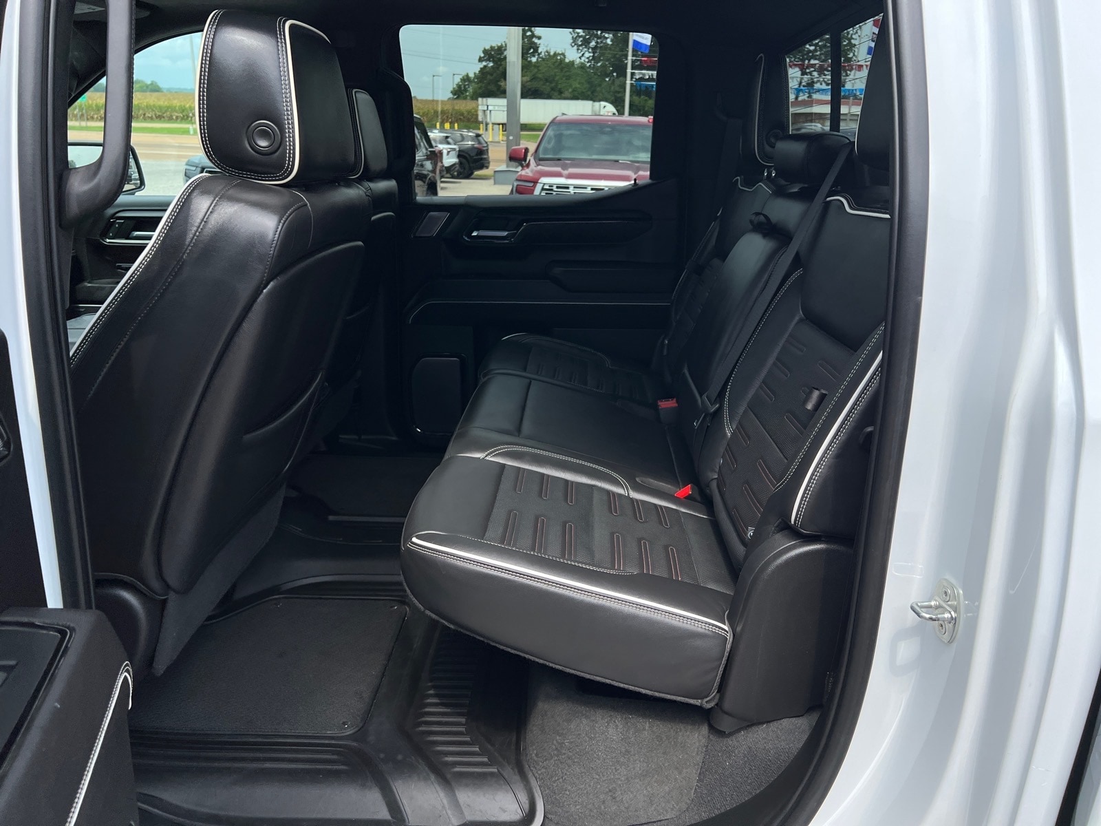 2023 GMC Sierra 1500 AT4X - Photo 12