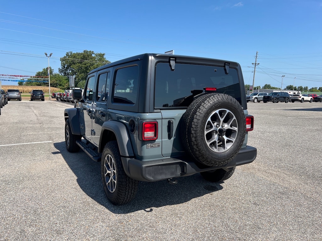 Used 2025 Jeep Wrangler 4-Door Summit 4x4 SUV