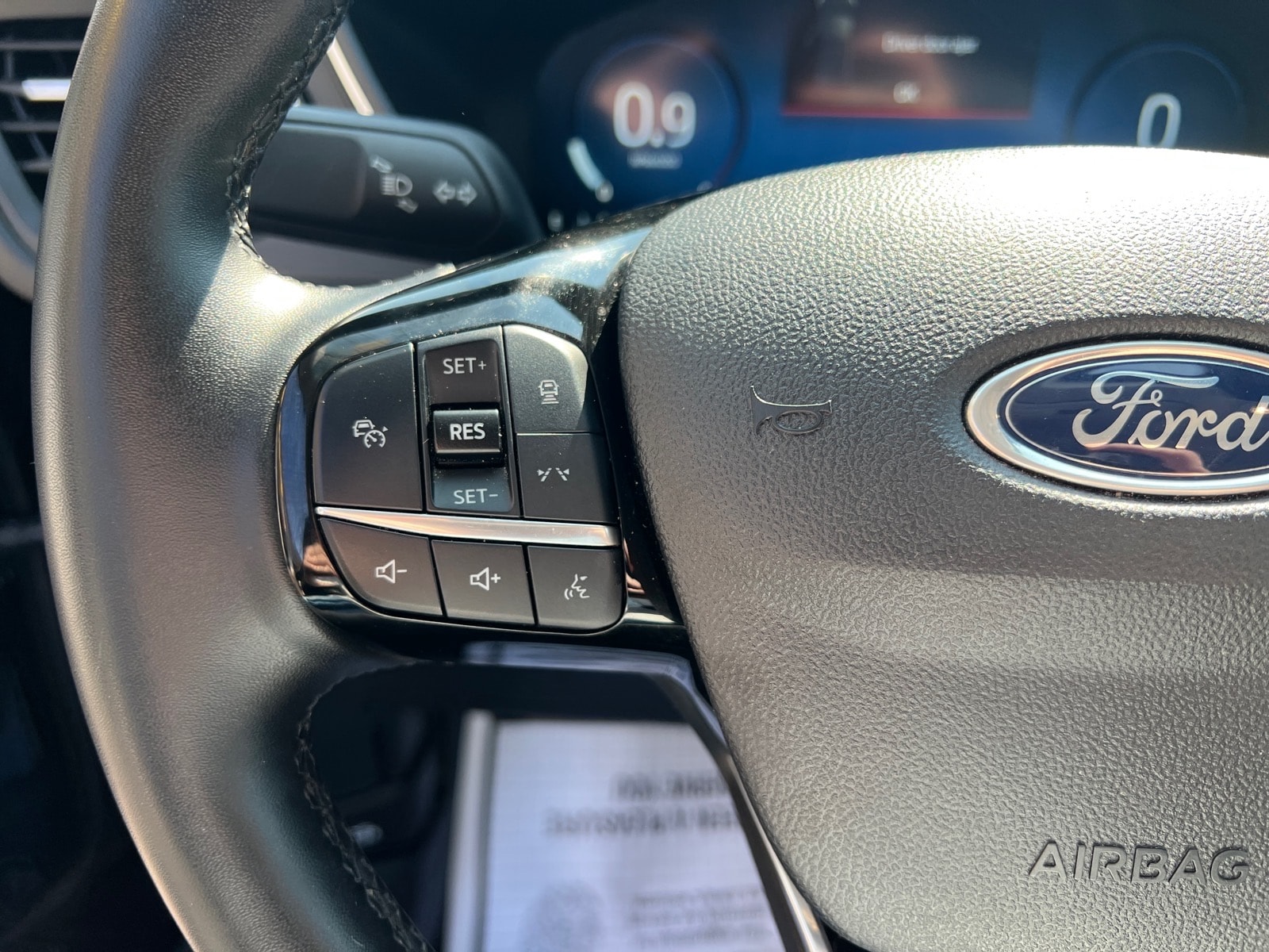 2025 Ford Escape Platinum - Photo 16