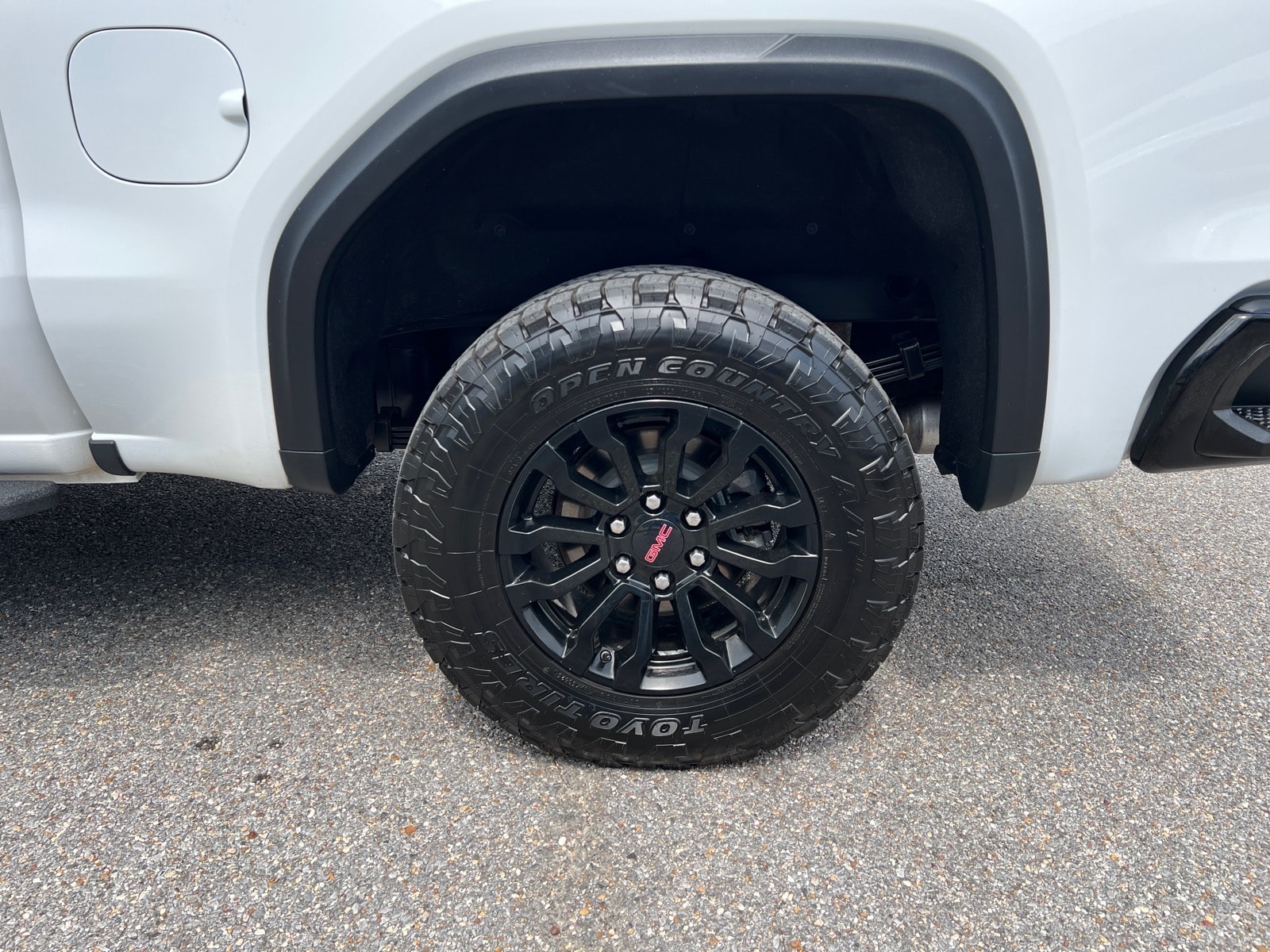 2023 GMC Sierra 1500 AT4X - Photo 9