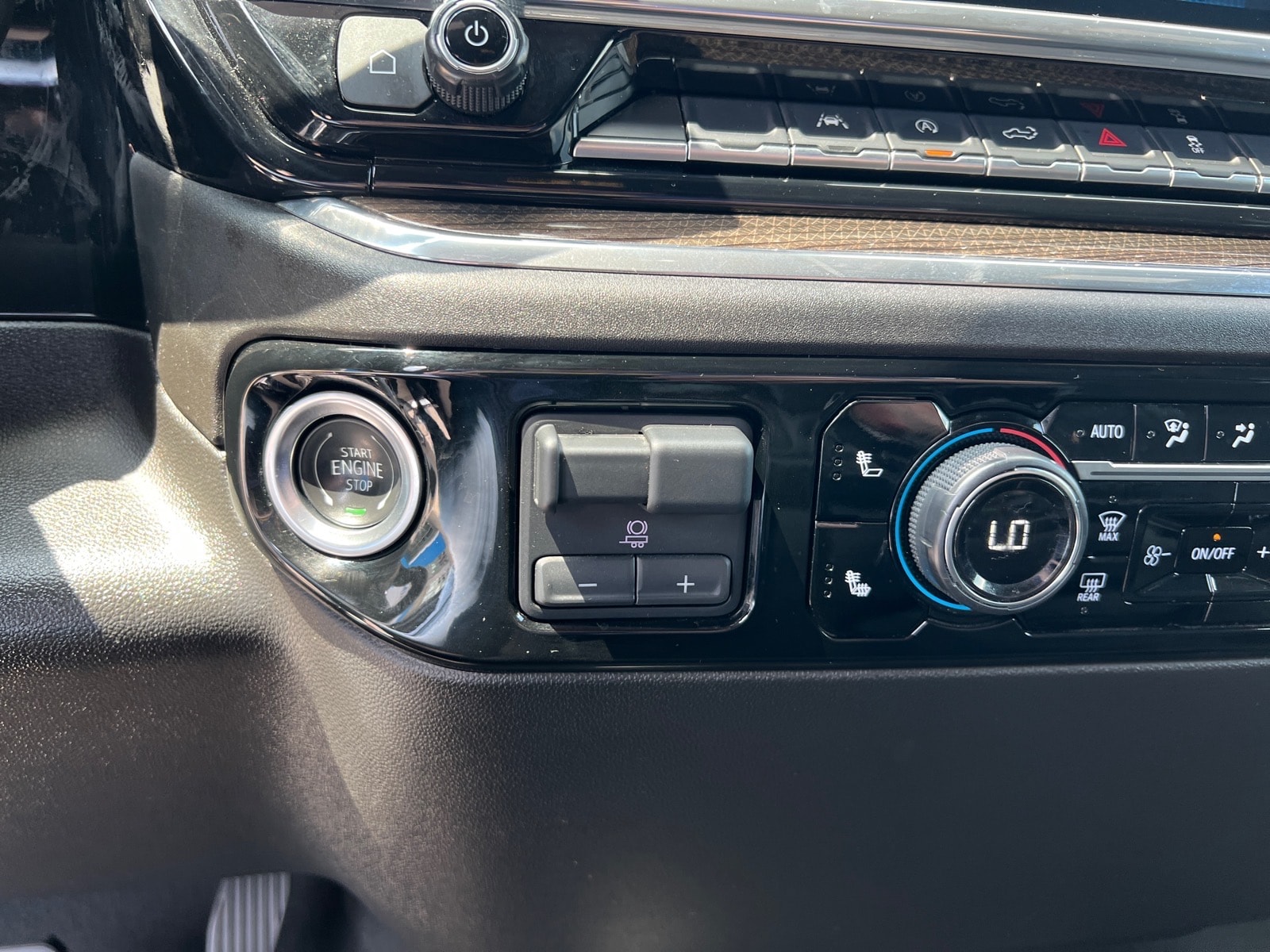 2025 Chevrolet Silverado 1500 LT - Photo 21