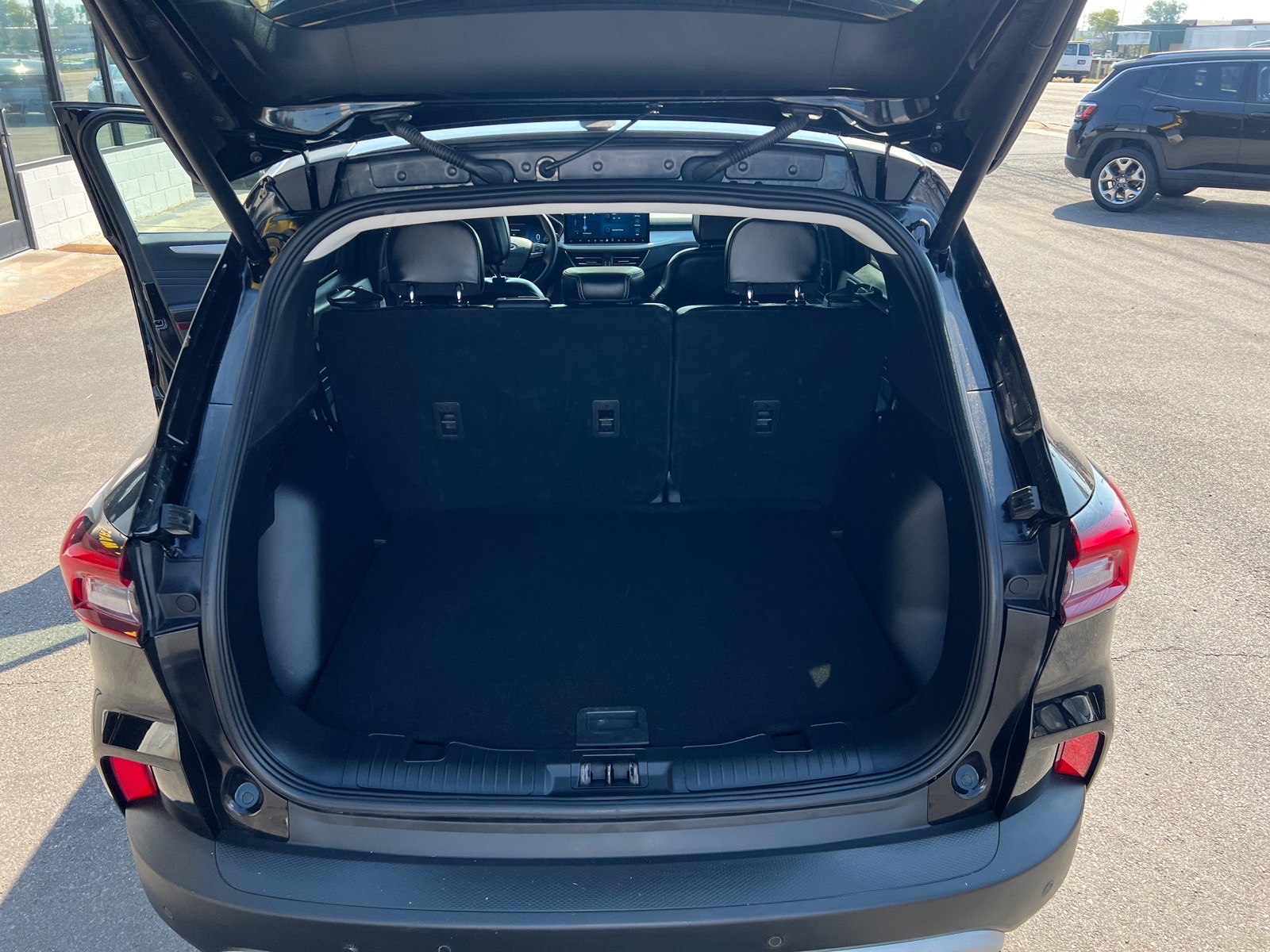 2025 Ford Escape Platinum - Photo 12