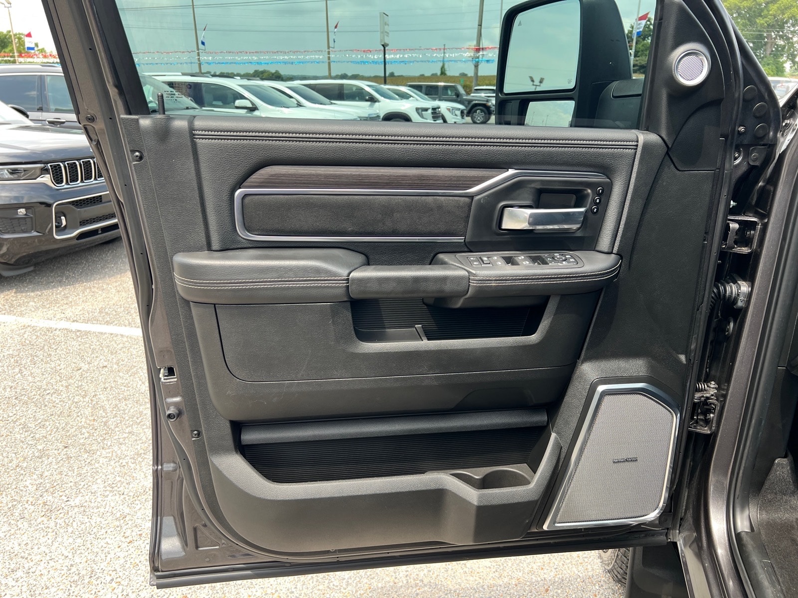 2026 RAM Ram 2500 Pickup Laramie - Photo 11