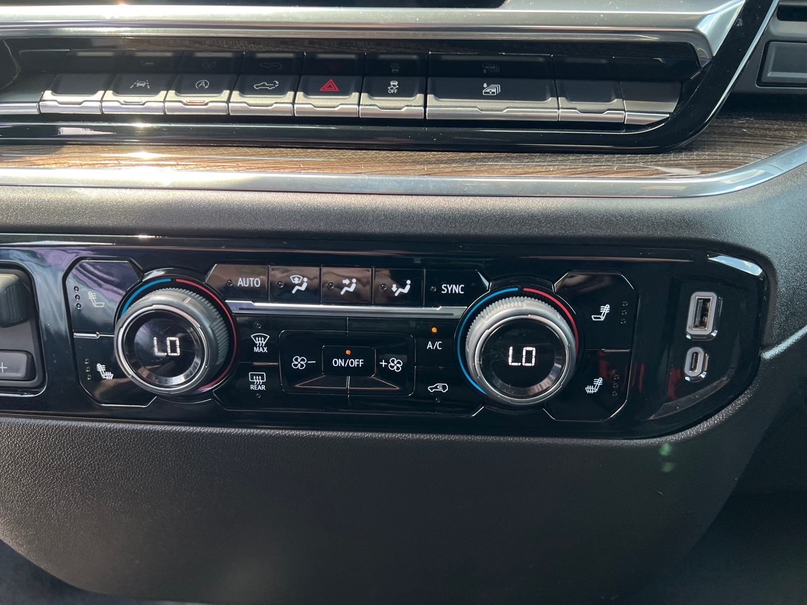 2025 Chevrolet Silverado 1500 LT - Photo 20