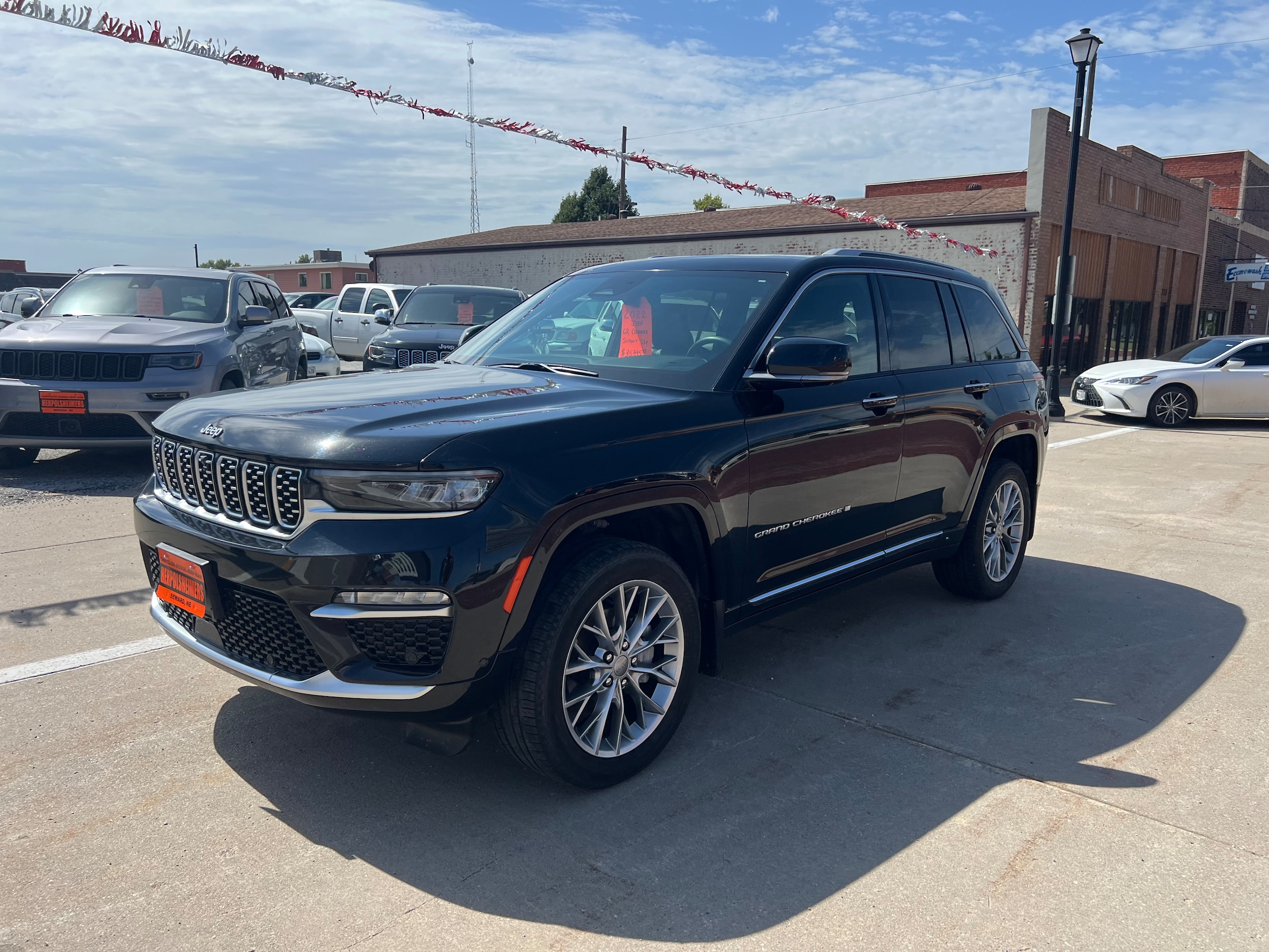 2022 Jeep Grand Cherokee Summit