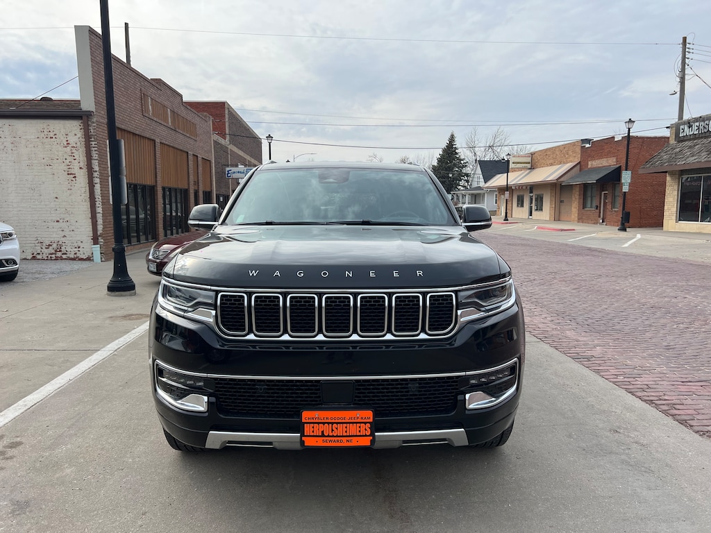 Used 2024 Jeep Wagoneer L Series III Series III 4x4