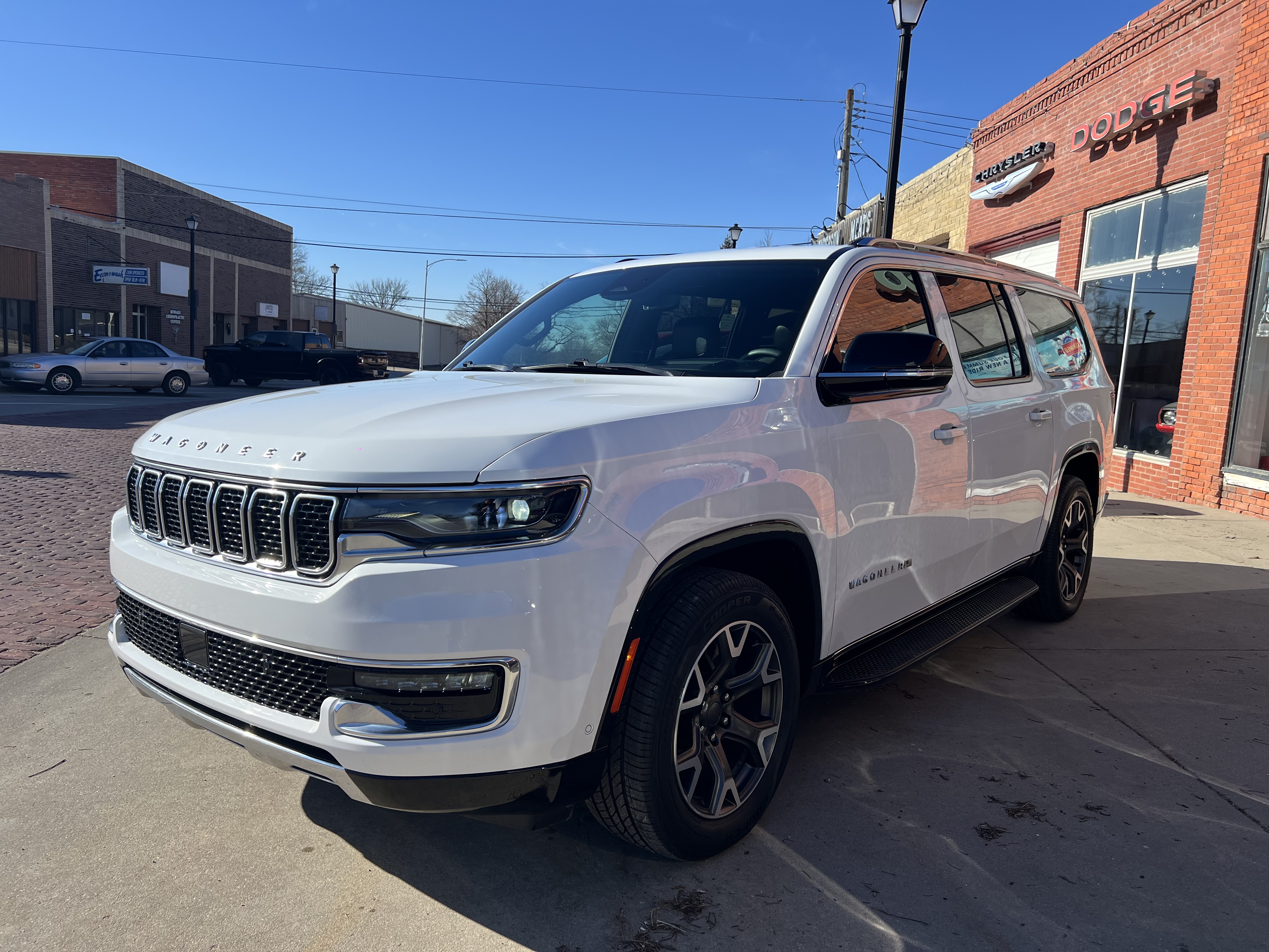 Used 2024 Jeep Wagoneer L Series III Series III 4x4
