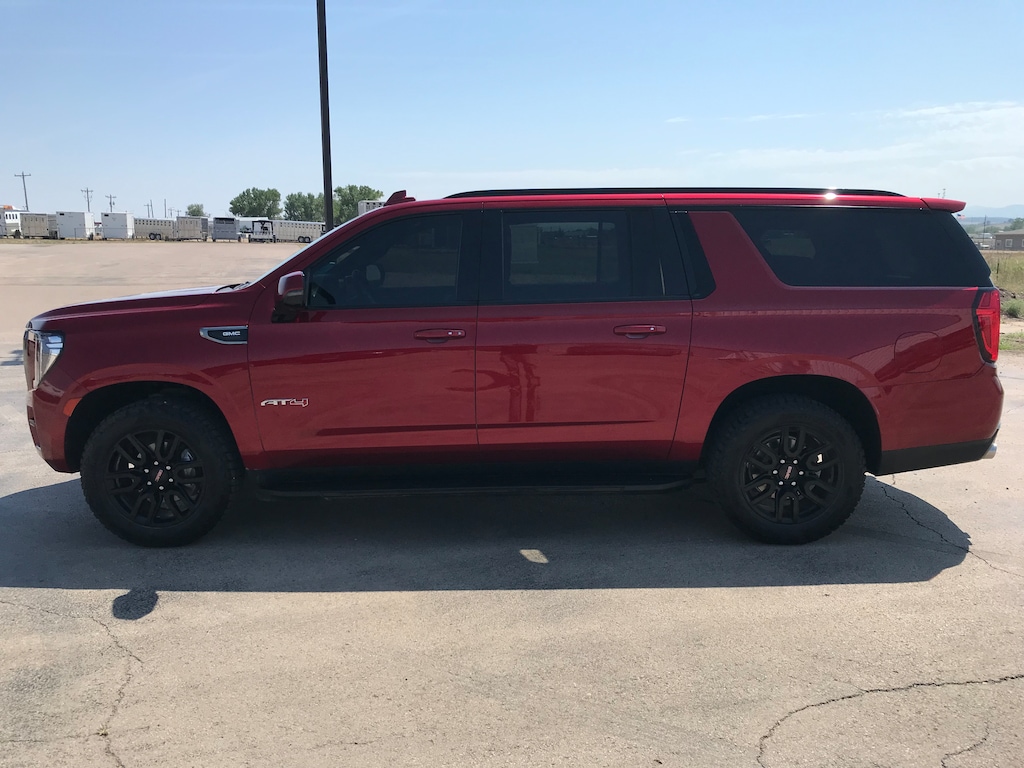 Used 2022 GMC Yukon XL AT4 Wagon