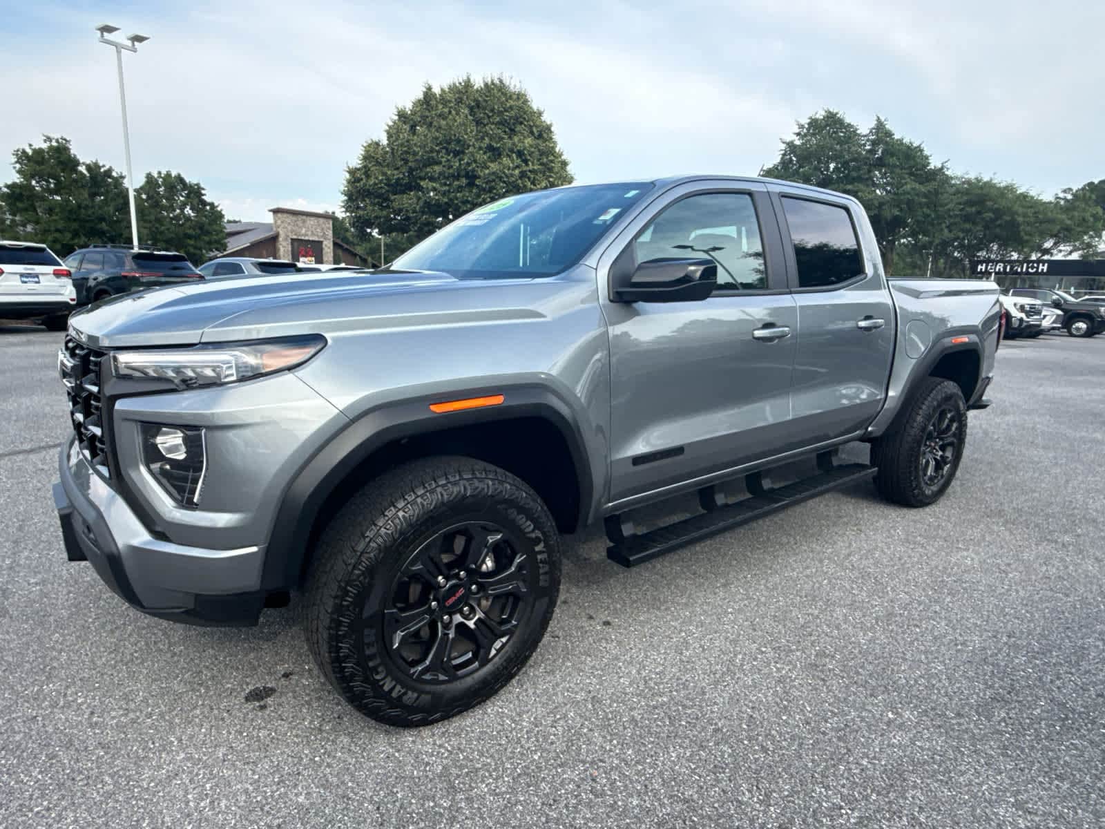 2025 GMC Canyon